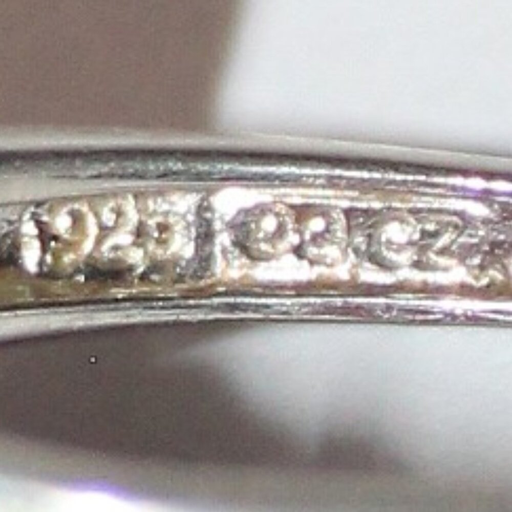 Sterling Silver Cubic Zirconia Ring Size 6 - Picture 5 of 7
